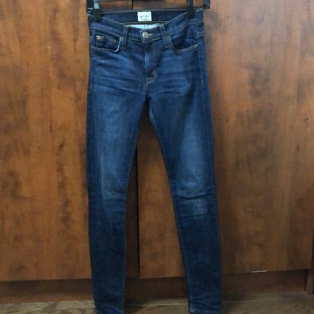 Hudson jeans, medium wash, size 24- so comfy!!